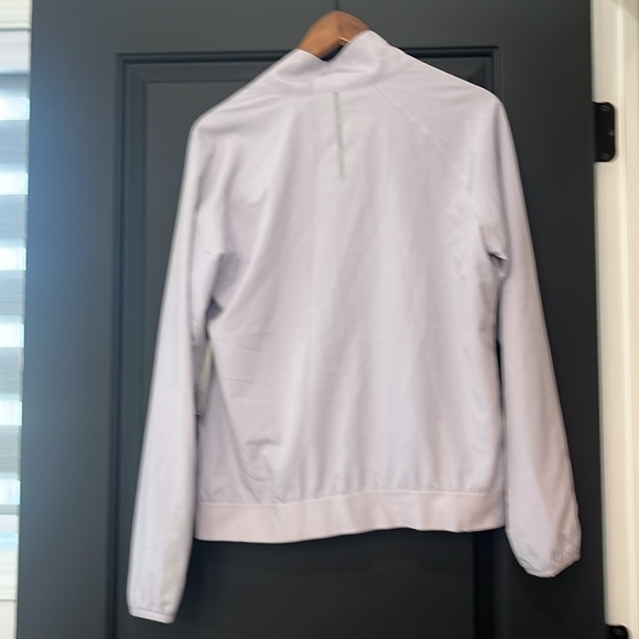 Brand new New Balance light runner jacket - Picture 4 of 7